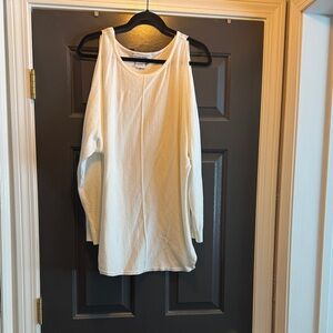 Women's Light Weight Sweater Open Shoulder